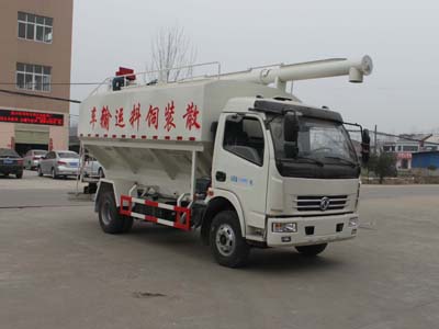 國(guó)五多利卡散裝飼料運(yùn)輸車(chē)