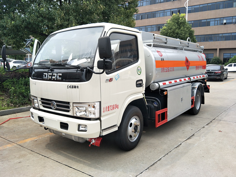 5噸東風(fēng)加油車(chē)