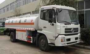 東風(fēng)多利卡D9油罐車