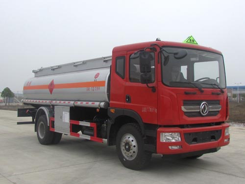 東風(fēng)多利卡D9油罐車