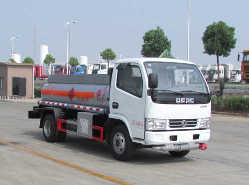 藍(lán)牌加油車圖片 藍(lán)牌加油車圖片